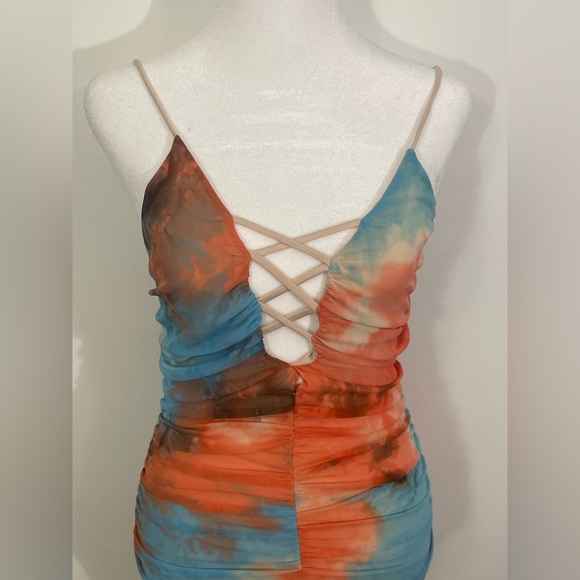 Dress - Picture 2 of 3